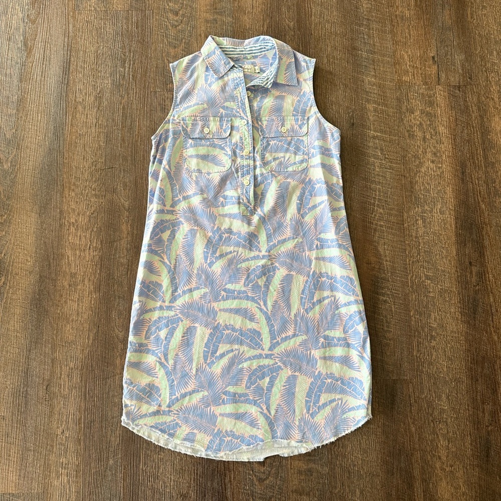 Cutest Vineyard Vines womens size 00 raw hem shirt dress. So cute and beachy!